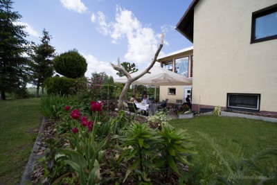 Frauenbergers Erlebnisküche mit Sommerterrasse und Kräutergarten in Ebenheim Thüringen