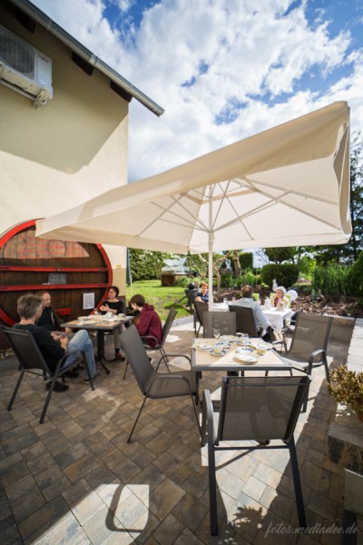Frauenbergers Erlebnisküche mit Sommerterrasse und Kräutergarten in Ebenheim Thüringen