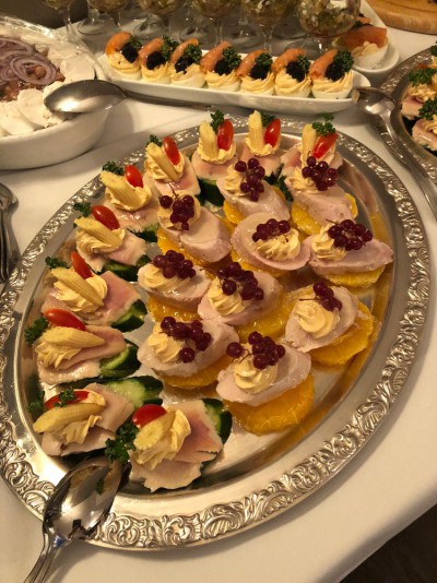 leichte Happen leiten den Abend ein leichte Happen leiten den Abend ein