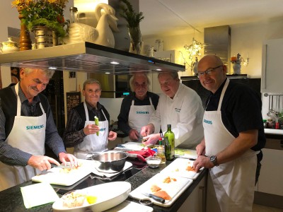 Kochbegeisterte in Frauenbergers Kochschule Kochbegeisterte in Frauenbergers Kochschule